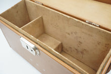 Load image into Gallery viewer, Vintage Old Revere Camera 8mm Model 118 Eye - Matic - ohiohippiessmokeshop.com