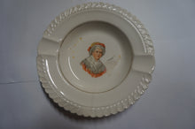 Load image into Gallery viewer, Vintage ashtray for 7.99- ohiohippies.com
