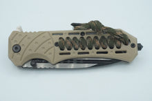 Load image into Gallery viewer, Pocket Knifes with Window Breaker and Rope - ohiohippiessmokeshop.com
