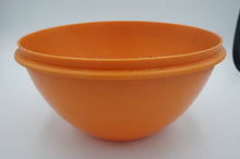 Load image into Gallery viewer, Vintage Green Salad Container Bowls - ohiohippiessmokeshop.com
