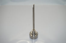 Load image into Gallery viewer, Titanium Dabber With carb
