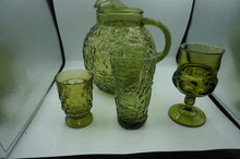 Load image into Gallery viewer, Vintage glassware set- ohiohippies.com
