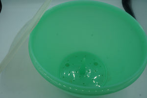 vintage Tupperware lettuce keeper- ohiohippies.com