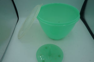 vintage Tupperware lettuce keeper- ohiohippies.com