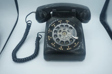 Load image into Gallery viewer, Old Vintage Telephone - ohiohippies.com
