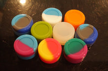 Load image into Gallery viewer, Small/Medium Silicone Puck - ohiohippessmokeshop.com
