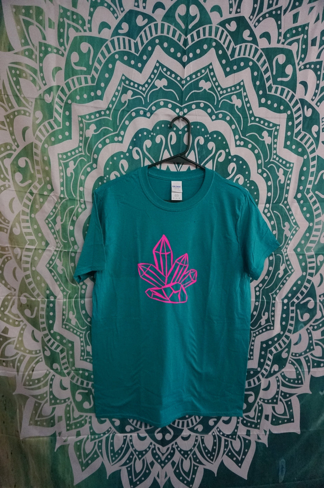 Crystals! Size Medium - Caliculturesmokeshop.com